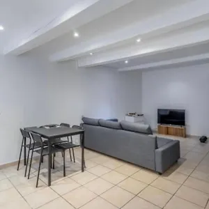  Appartement Studio 100m De La Mer